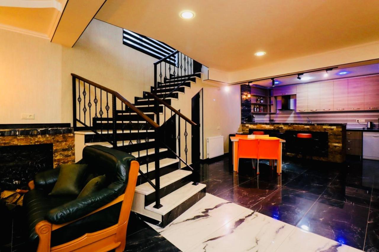Hotel Evergreen Borjomi Bagian luar foto