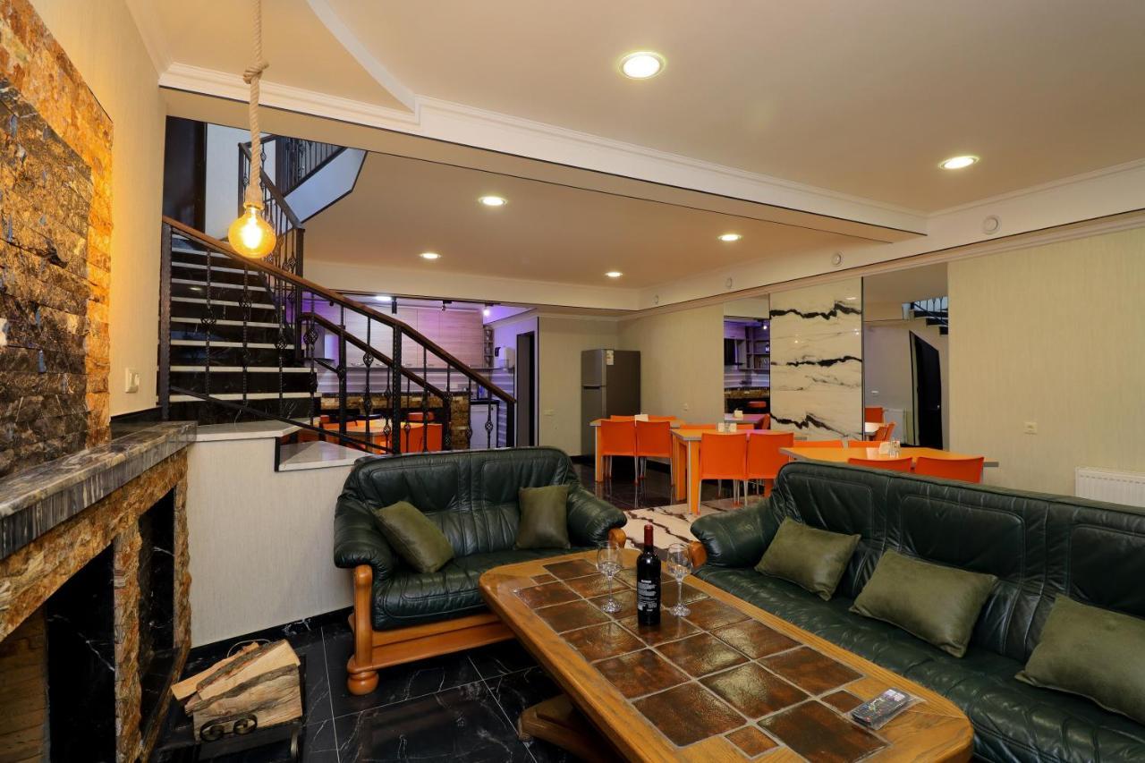Hotel Evergreen Borjomi Bagian luar foto