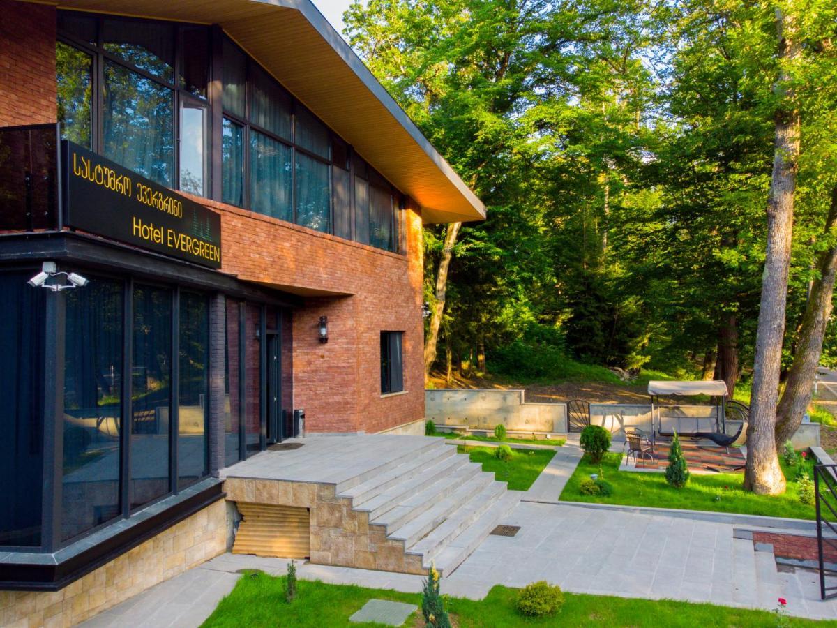 Hotel Evergreen Borjomi Bagian luar foto