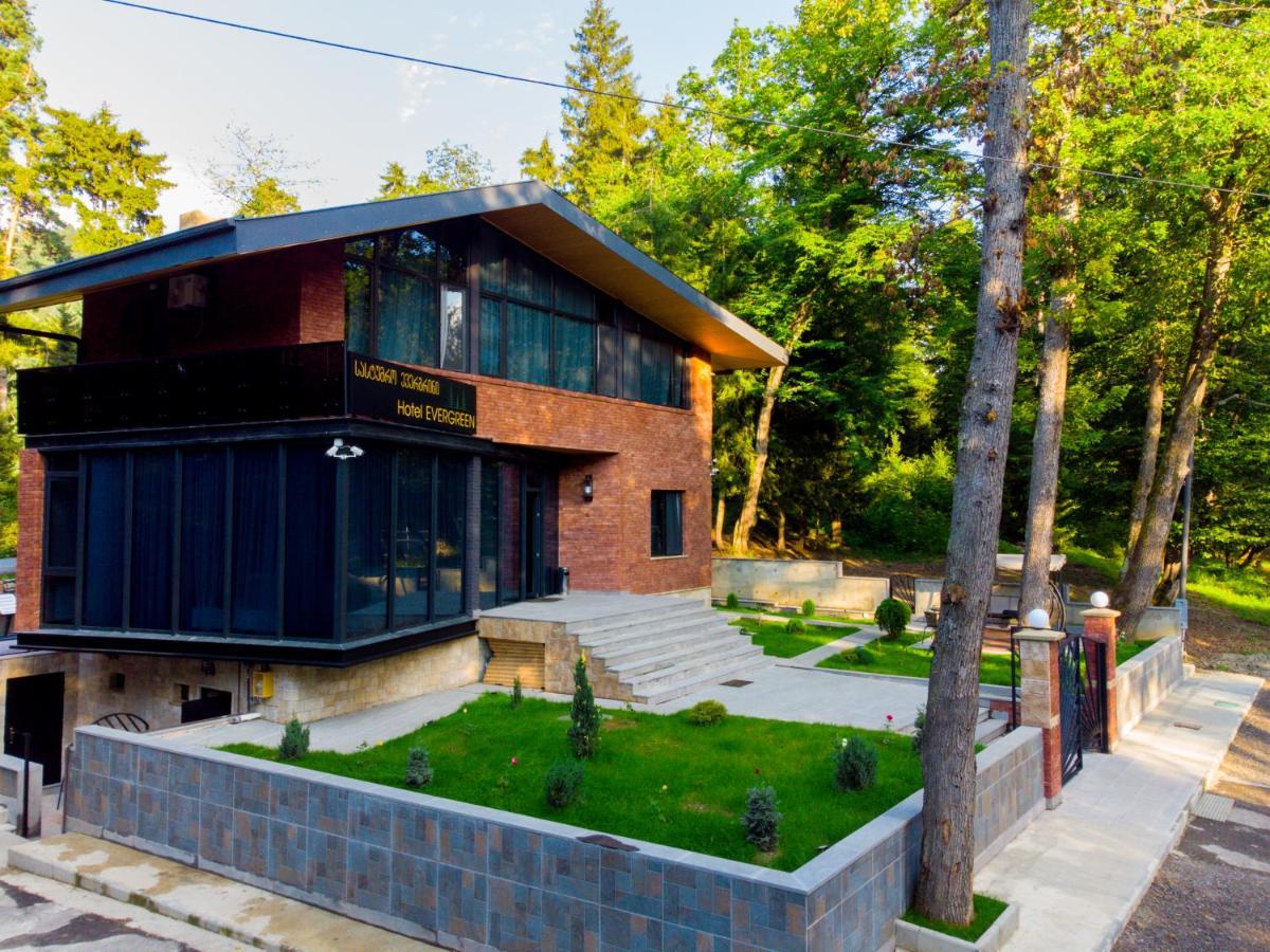 Hotel Evergreen Borjomi Bagian luar foto