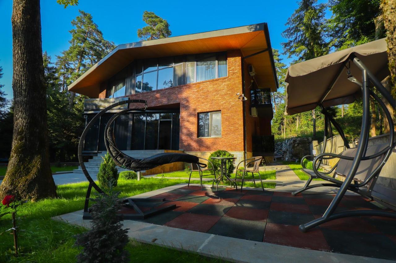 Hotel Evergreen Borjomi Bagian luar foto