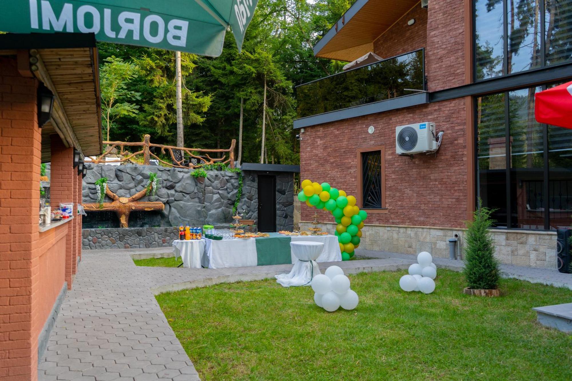 Hotel Evergreen Borjomi Bagian luar foto